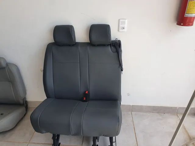 Capas de banco em courvin para caminhão iveco  2023