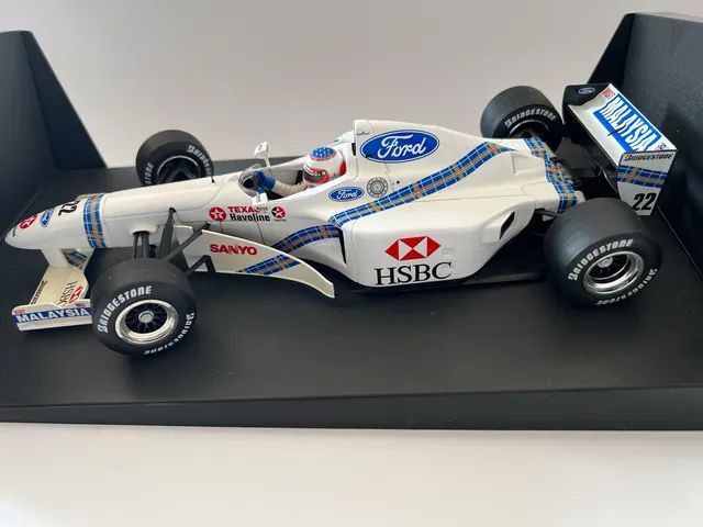 Minichamps F1 1/18: Stewart-Ford SF01 1997 R. Barrichello. Muito
