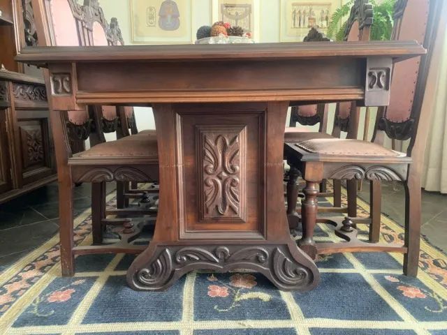 Mesa de jantar em imbuia maciça c/ 8 cadeiras (antiguidade) - Foto 2