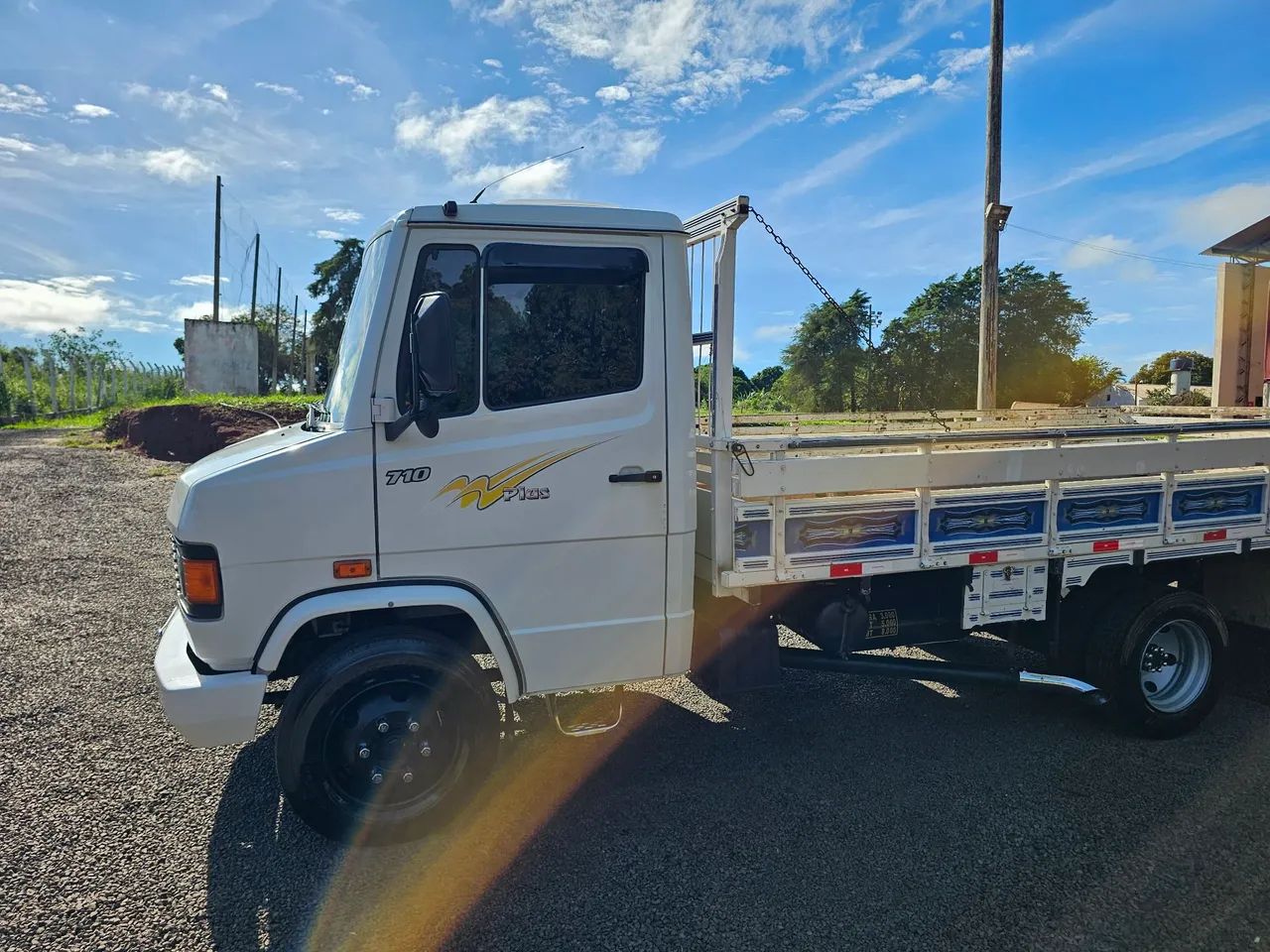 Caminhão Mercedes-Benz 710 Plus - Foto 5