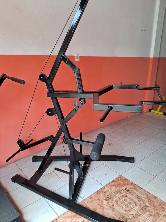 Multifuncional de musculação para treino completo