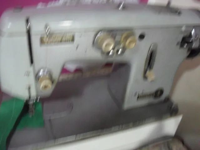 Maquina de custura - Foto 2