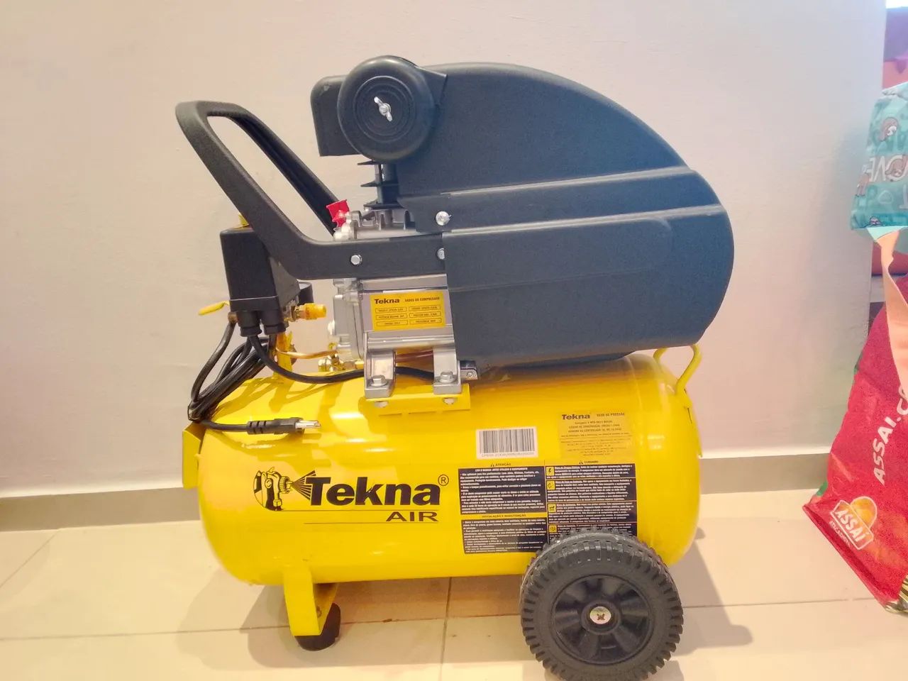Compressor de Ar Tekna CP8525-220V 2 HP - Foto 2
