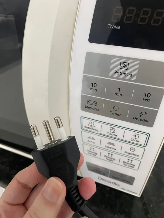 Micro-ondas Panasonic 21 Litros NN-ST254WRU - Foto 6