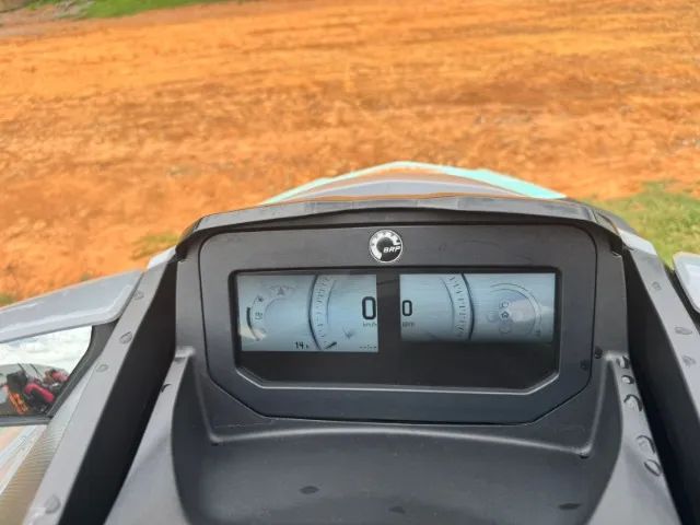 Jet Ski Sea Doo Wake Pro 230, 14 horas com carreta, somente água doce, único dono, revisad - Foto 5