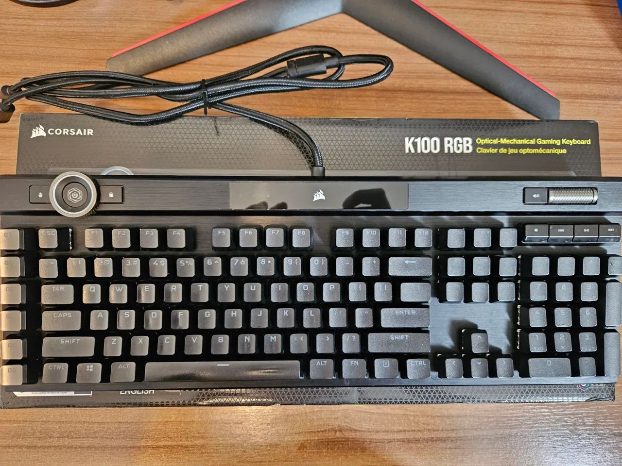 Teclado Mecânico Corsair K100 RGB - Switch Óptico OPX