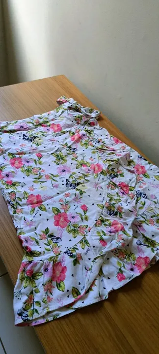 Bazar de roupa e sapato (ler descrição)