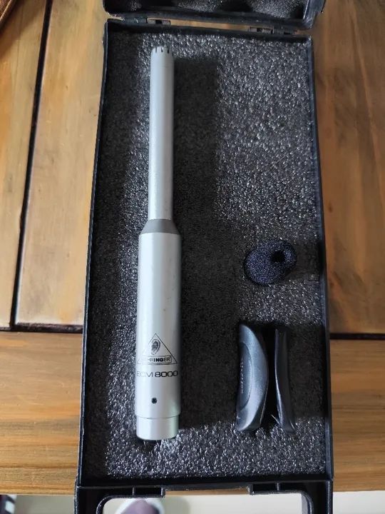 Microfone Behringer ECM 8000