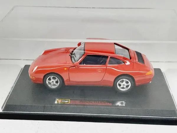 Miniatura Porsche 911 Carrera 1993 Burago 1/24 (Base+Acrílico)