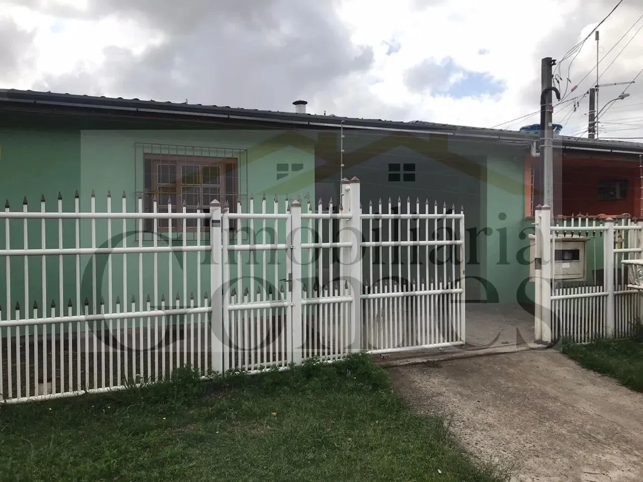 Imobiliária Gomes Aluga: Casa com pátio indívidual de 2 Quartos no Bairro Estância Velha
