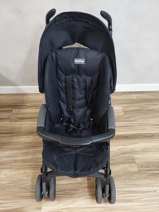 Carrinho Peg Perego Pliko P3 na cor preta - Foto 2