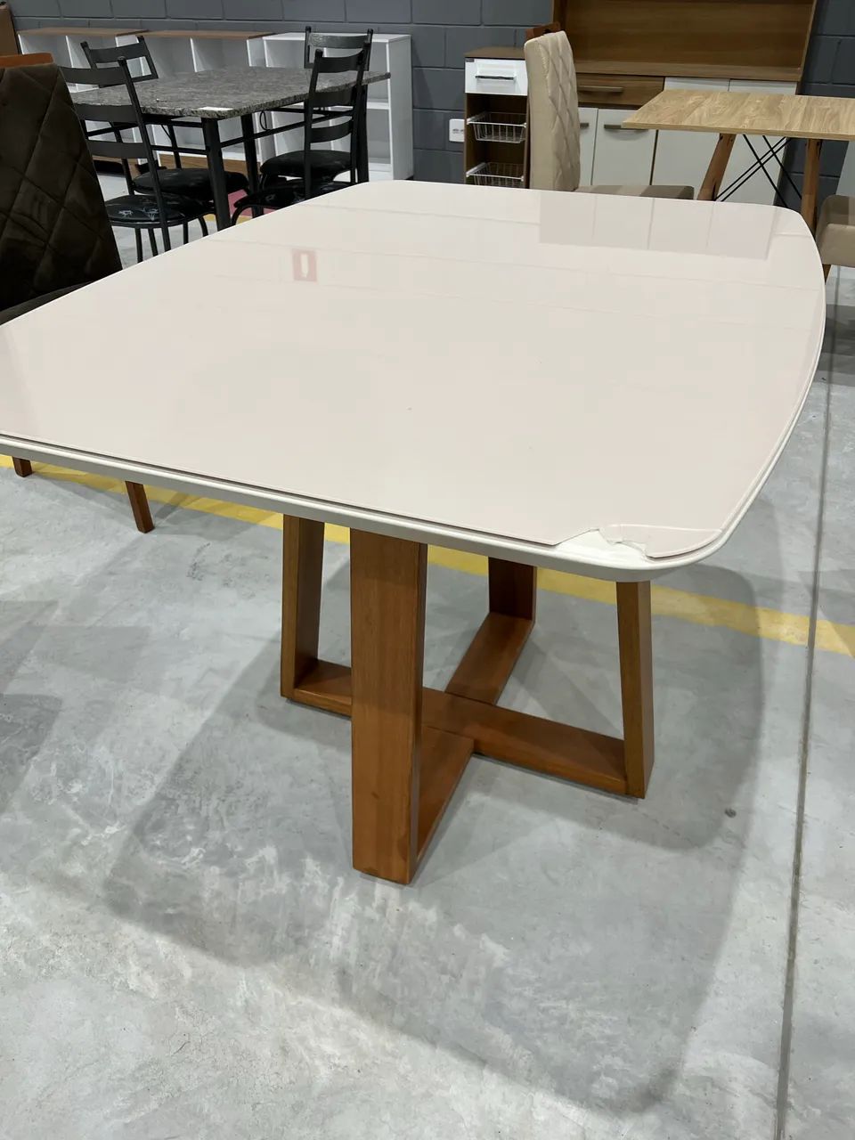 Mesa de Jantar 1,20 NO ESTADO