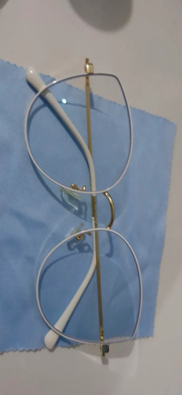 Óculos Dourado com proteção anti blue (-2)