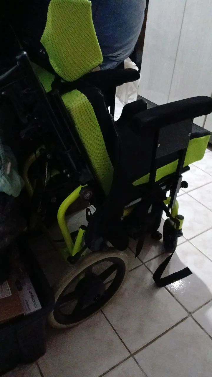Cadeira de rodas - Foto 2