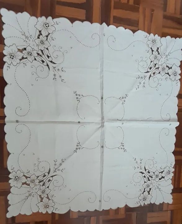 TOALHA BORDADA A MÃO DA ILHA DA MADEIRA  - Foto 2