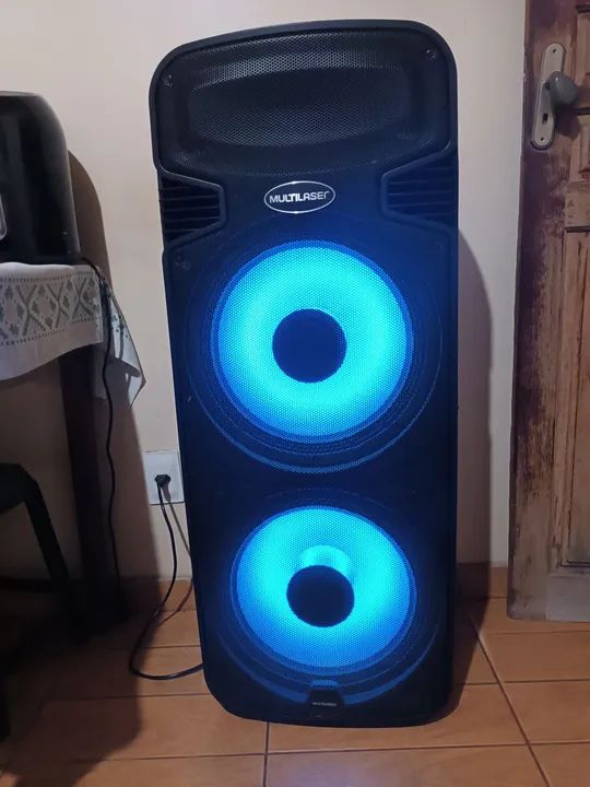 Caixa de Som Multilaser com Bluetooth e Luzes