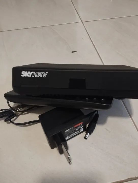 Kit Sky HDTV com Controle Remoto - Foto 2