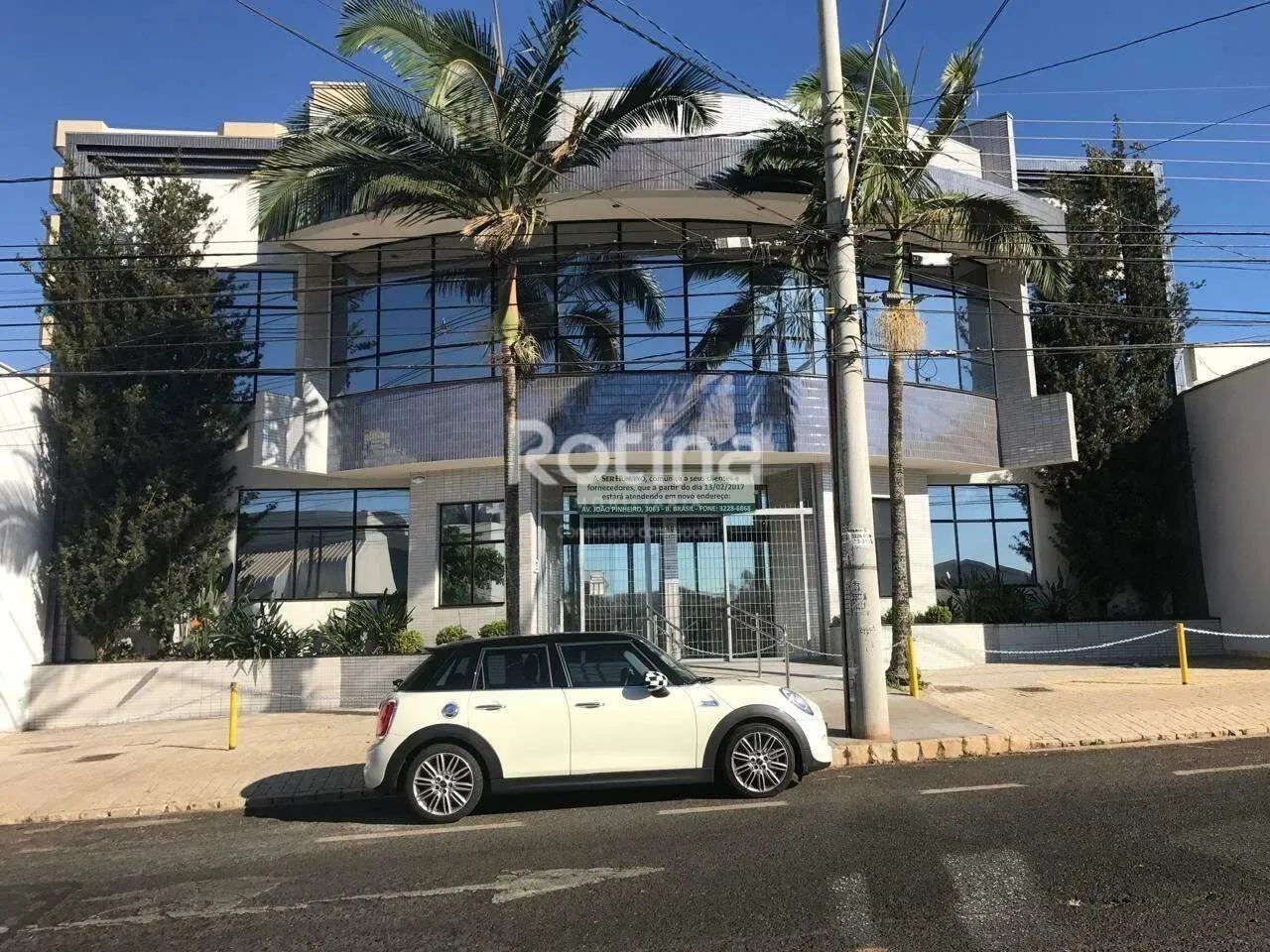 Sala para alugar, Brasil - Uberlândia/MG - Rotina Imobiliária