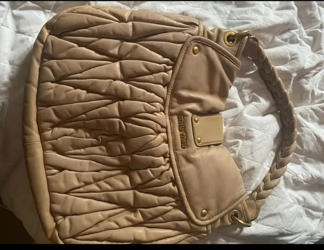 Bolsa em couro legitimo, miumiu !
