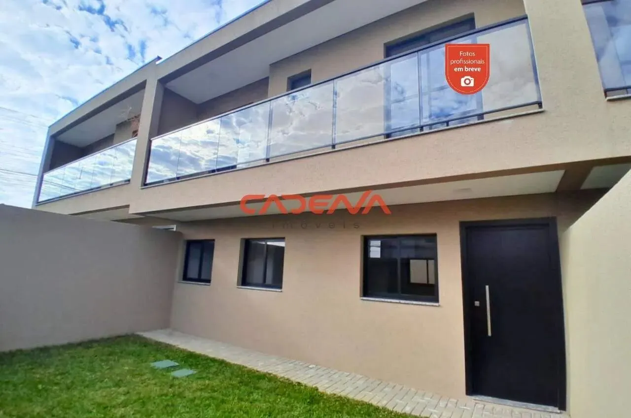 Sobrado com 3 quartos e 1 vaga para aluguel no Santa Felicidade