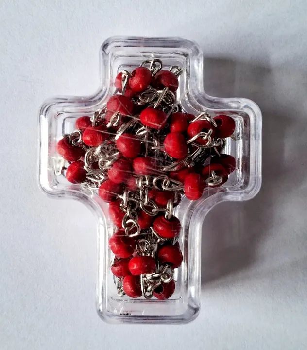 2 Terços de Aparecida Perfumados de rosas com caixa de acrílico - Foto 4