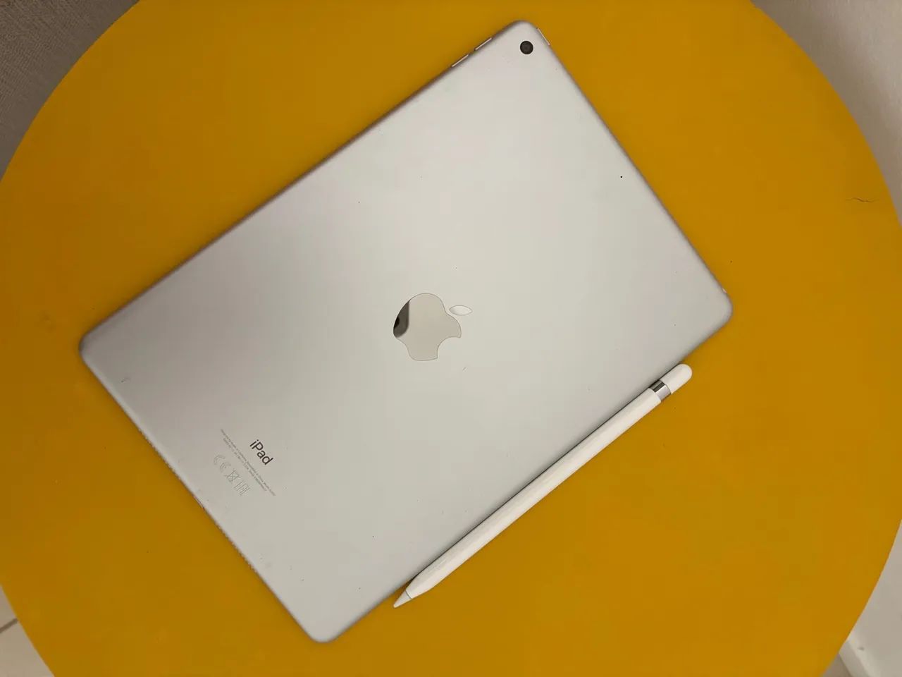 iPad Apple 64gb + Apple Pencil + capa 