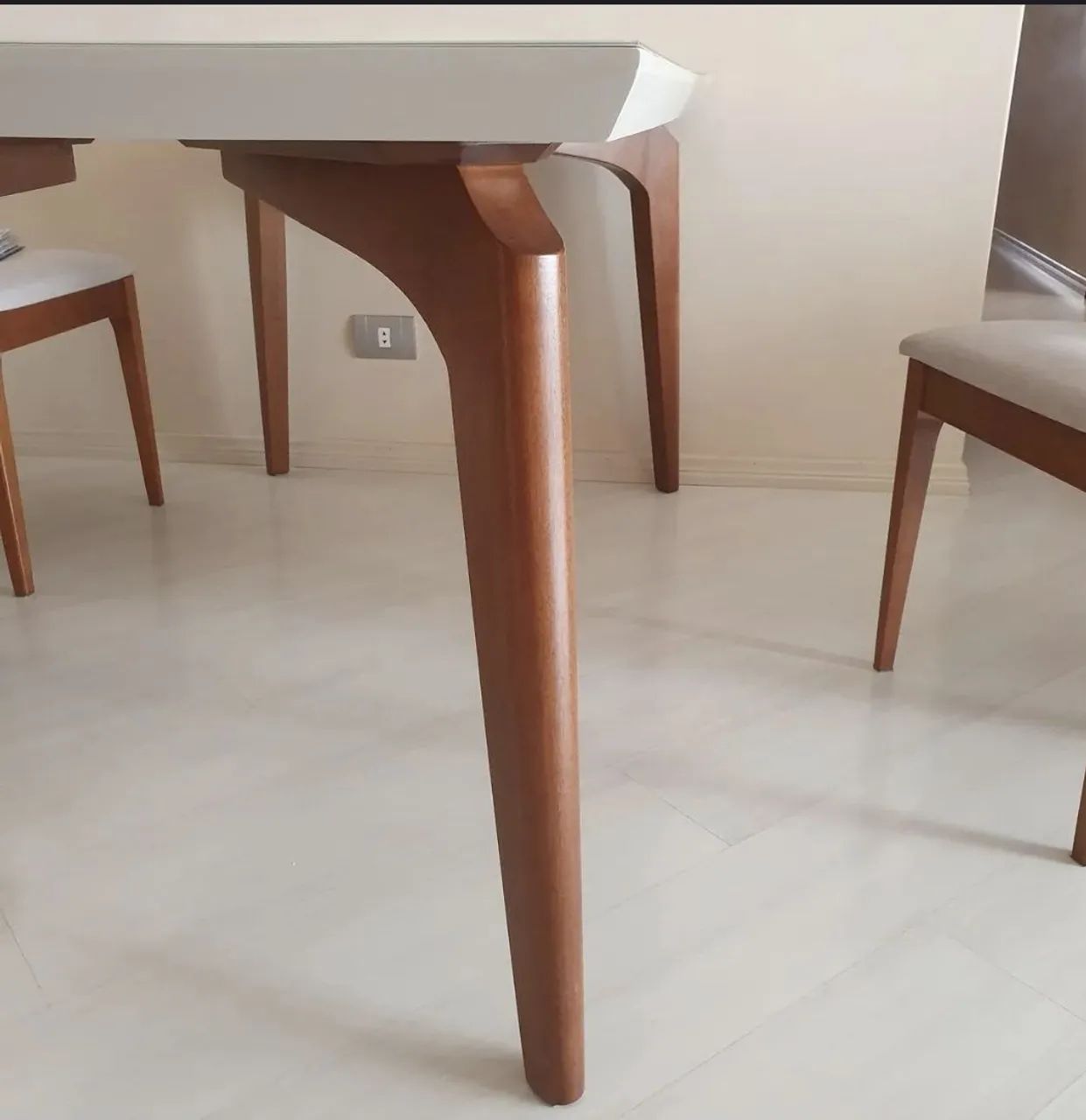Mesa de JANTAR DUNELLI - Excelente oportunidade - Foto 2