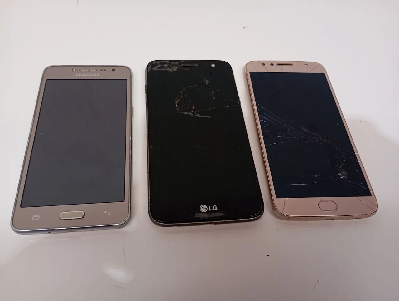 3 celulares para peças 