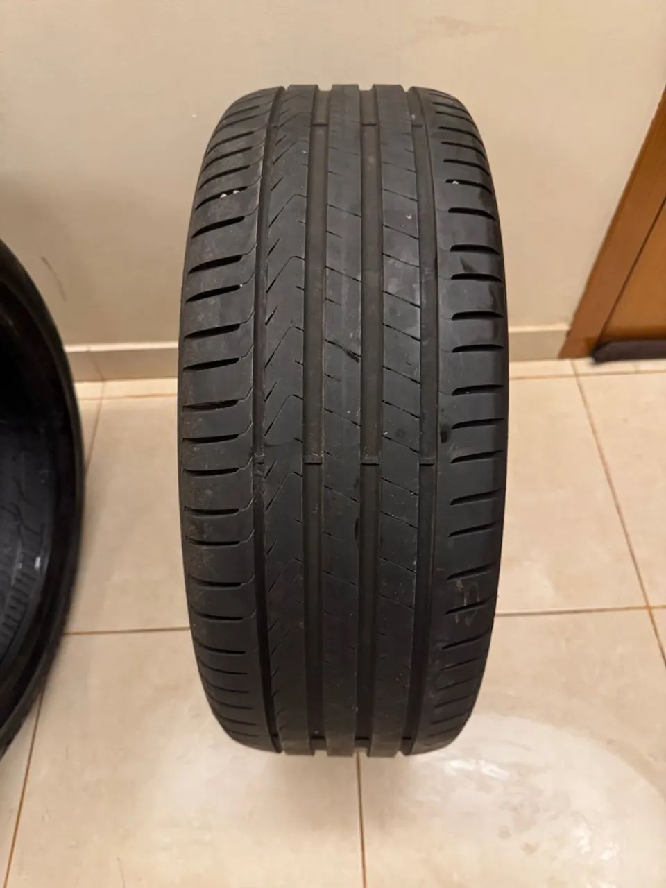 Pneus 235/45 R19 - Foto 4