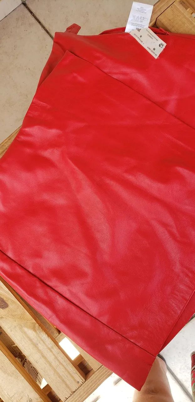 SHORT VERMELHO TAMANHO M - Foto 3