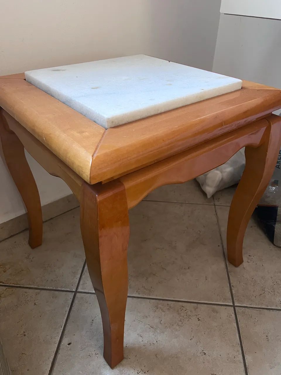 Mesa de canto em madeira maciça  - Foto 3