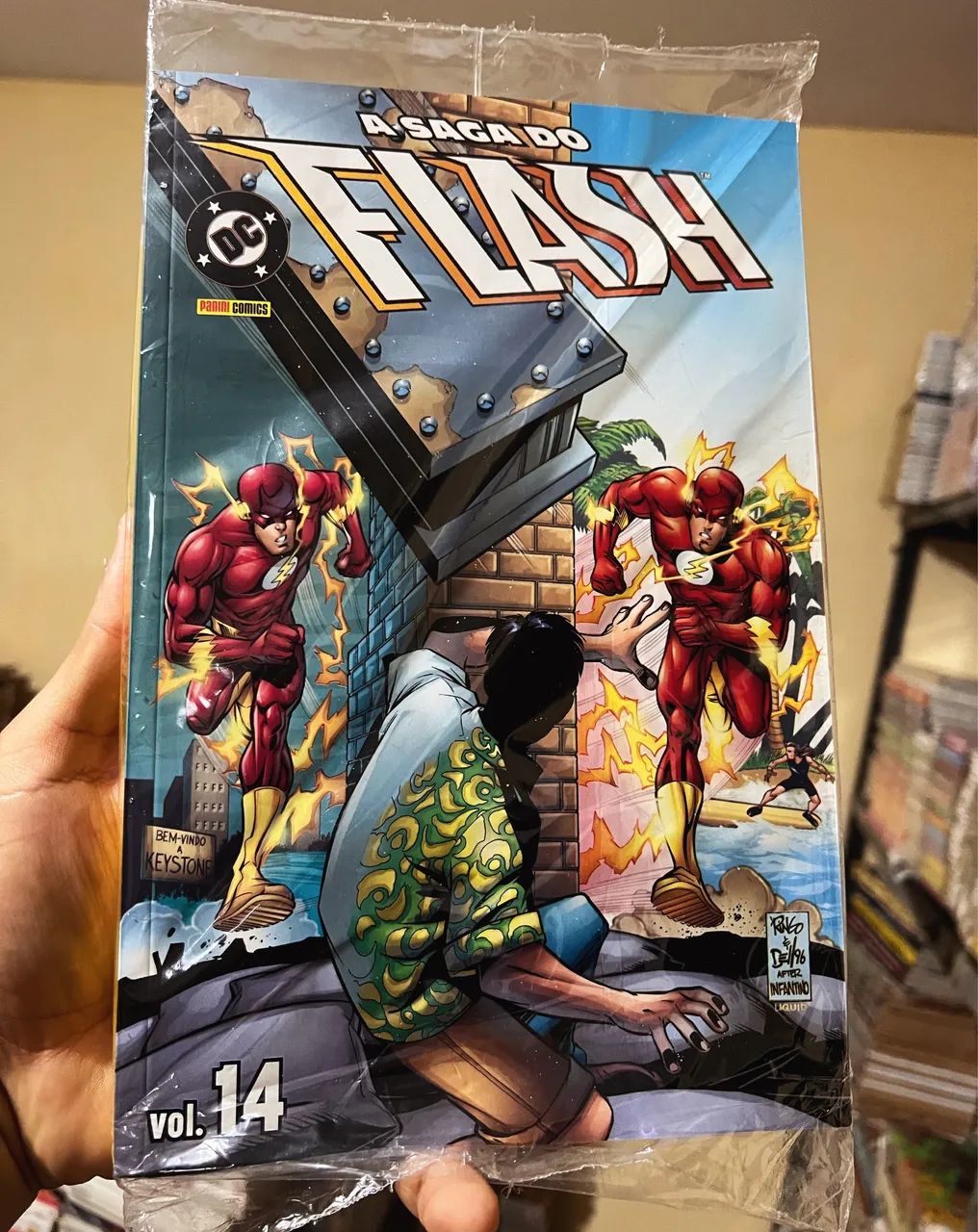 A saga do Flash vol 1 e 14 (volume 14 ainda lacrado) - Foto 2