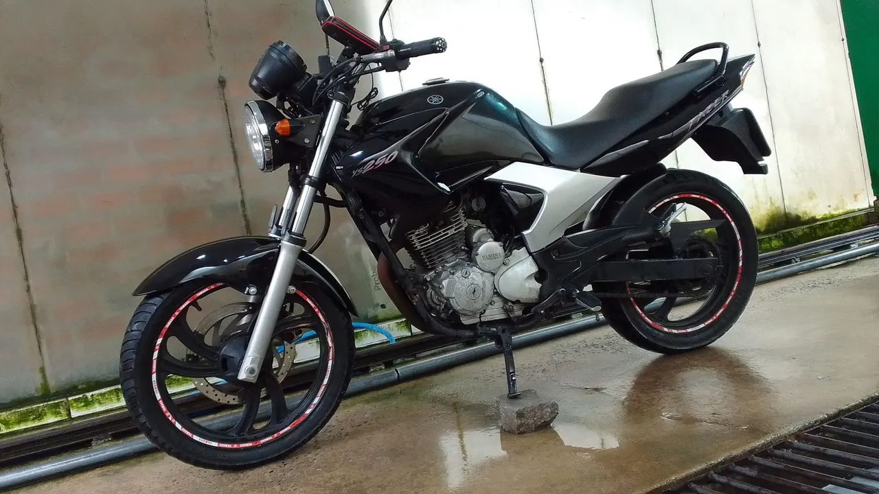 Vendo yamaha 250