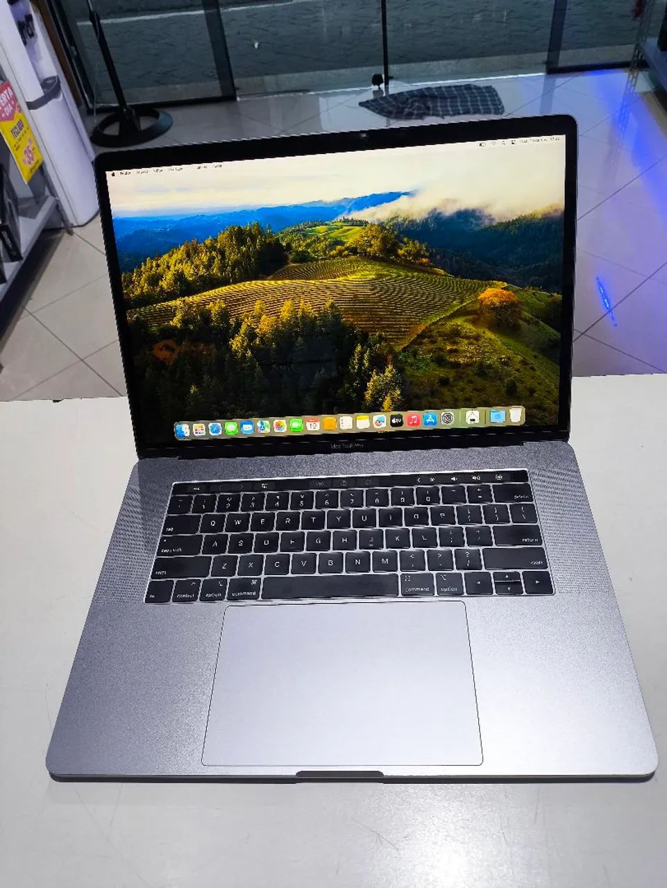 【美品】Macbook Pro 13インチ 2019 i7 16 256 UK Macbook Pro i7 2019 16gb ram +256SSD Tela 15'4 - Notebooks - Vila