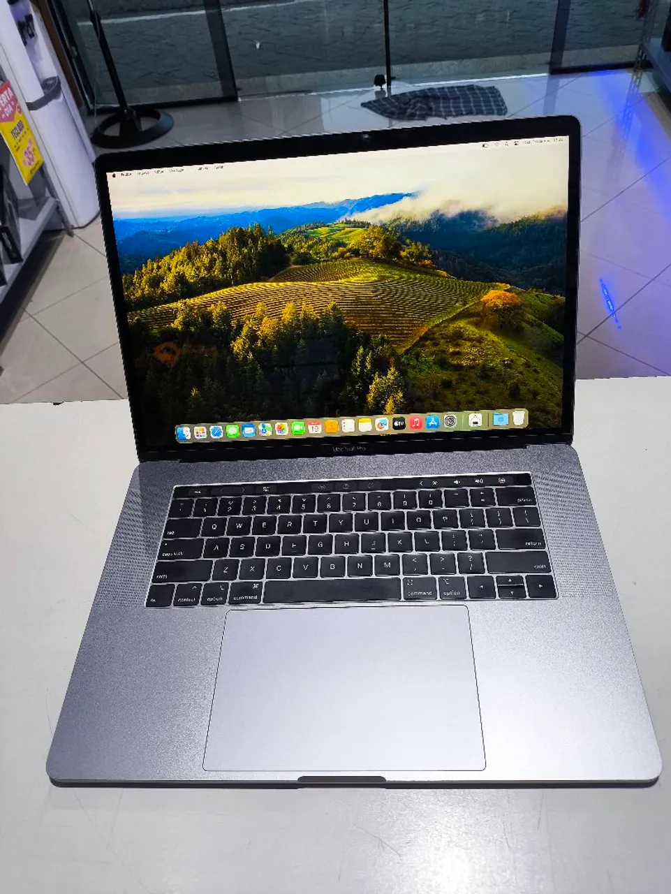 macbook pro i7 2019