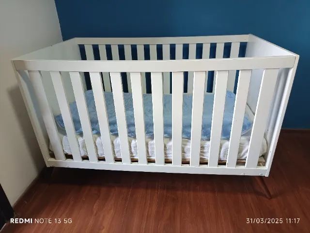 Berço infantil pés retrô 