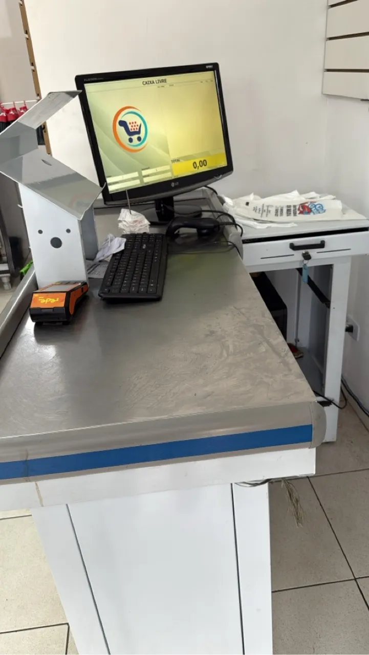 Caixa para comércio