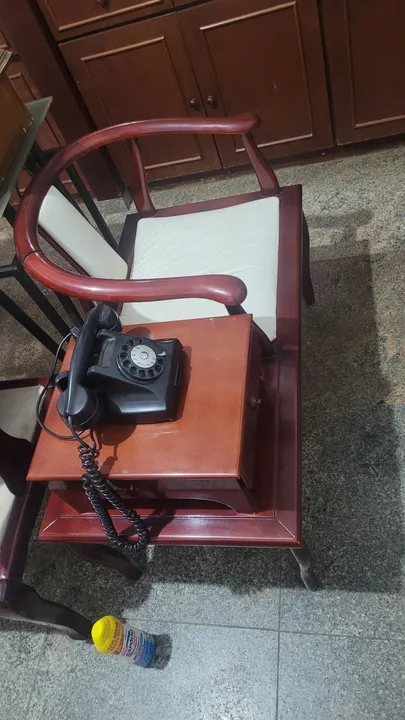 MESA TELEFONE EM MOGNO