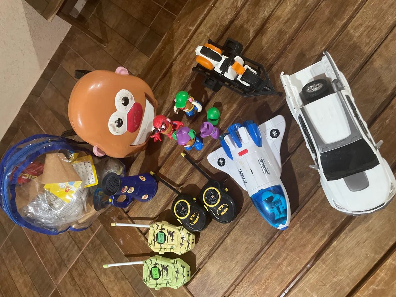 LOTE CAMALEÃO E DIVERSOS BRINQUEDOS  - Foto 2