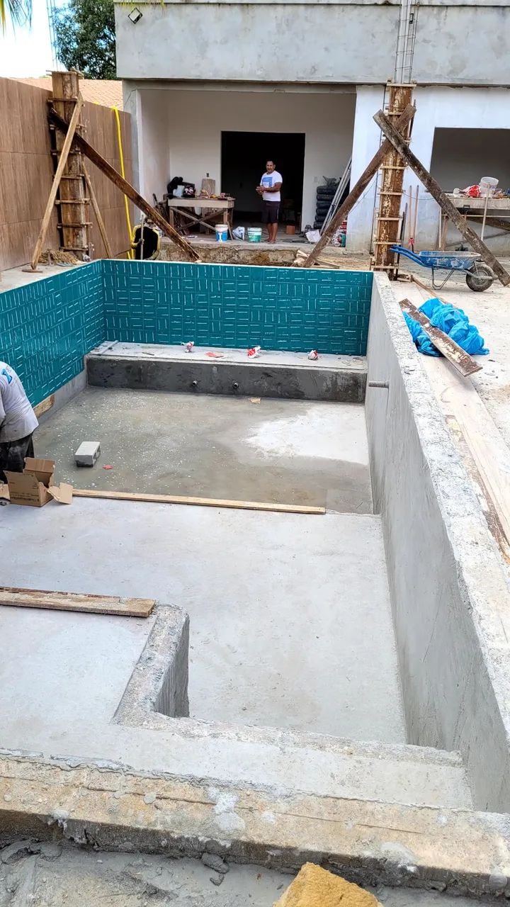 Piscina concreto com revestimento em cerâmica 2