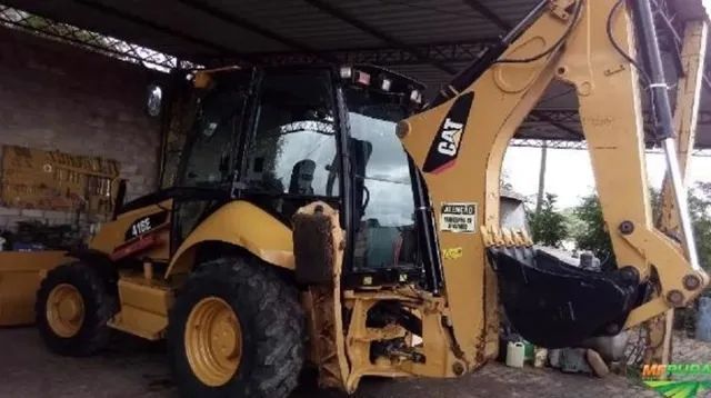 Retroescavadeira Caterpillar 2017 - Foto 5