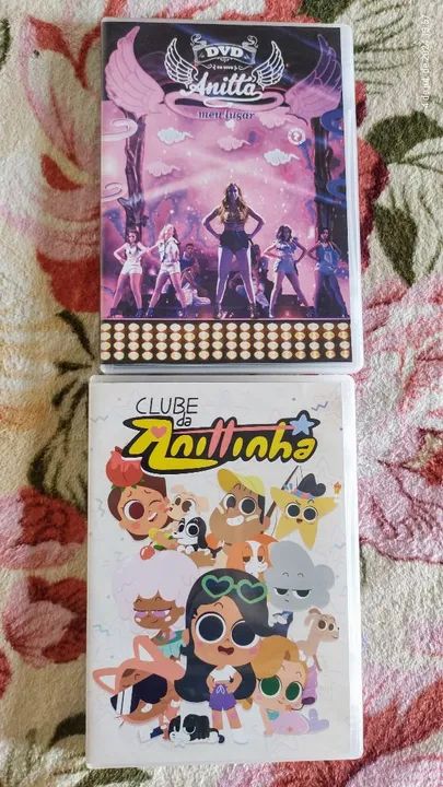 2 Livros e 2 DVDs da Anitta - Novos - Foto 3