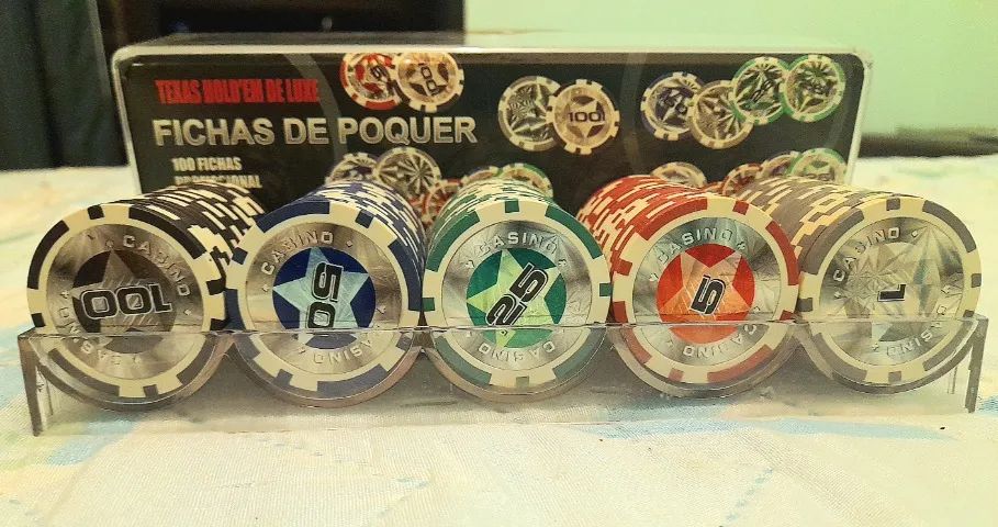 Fichas para Poker Texas Hold'em Deluxe - Kit com 100 peças - Foto 2
