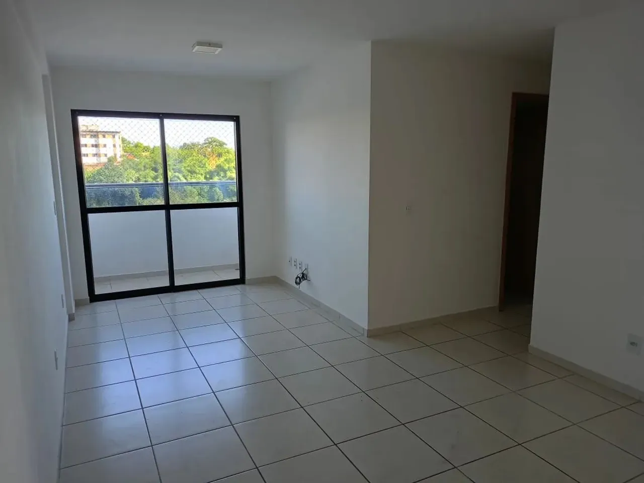 Lindo Apto. com 3 quartos sendo 2 suítes, Varanda, Nascente no Barro Duro - Maceió - AL