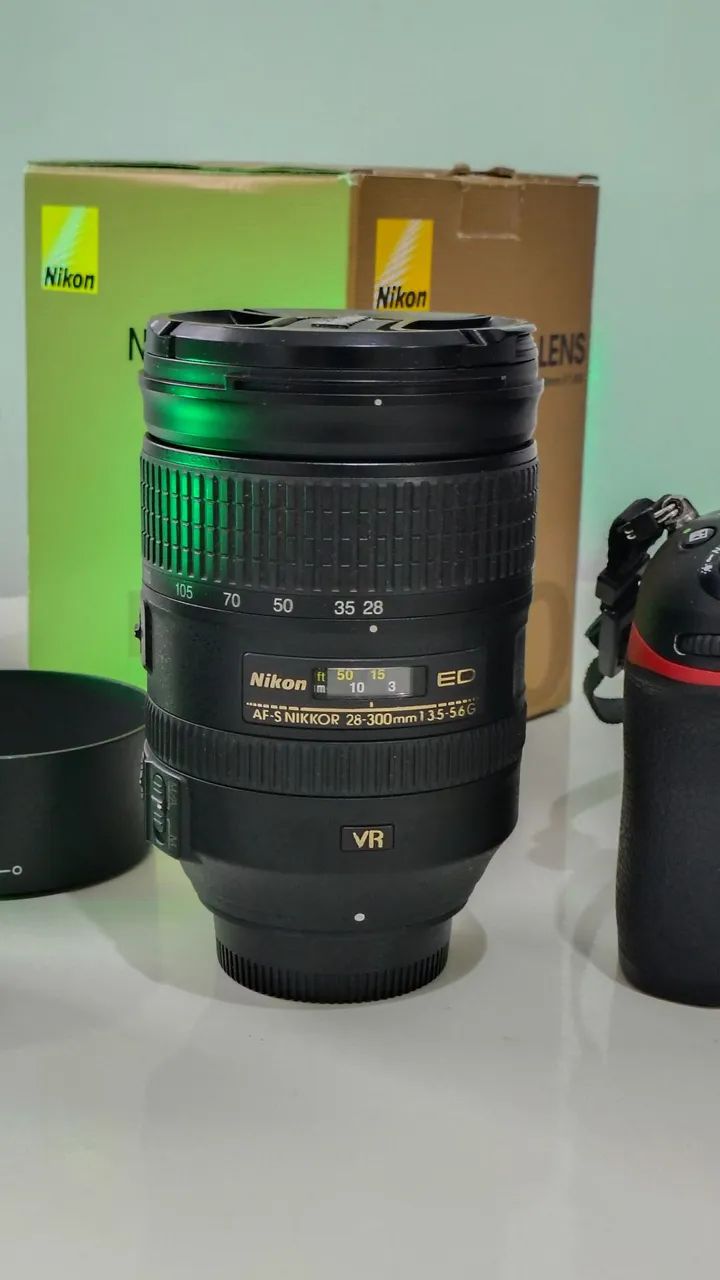 Lente Nikon AF-S Nikkor 28-300mm f/3.5-5.6G ED VR - Foto 2