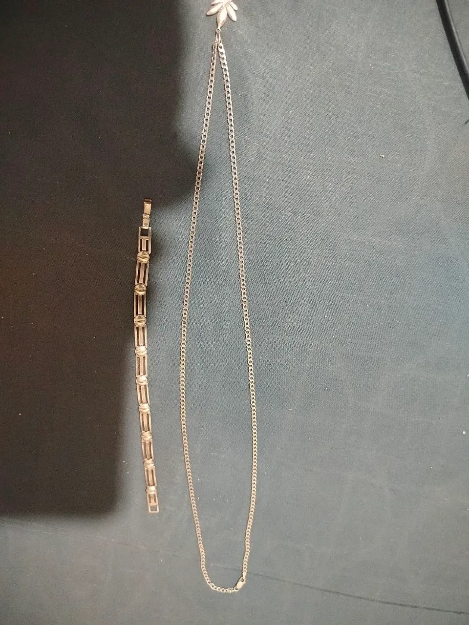 Vendo corrente e pulseira de prata do precinho