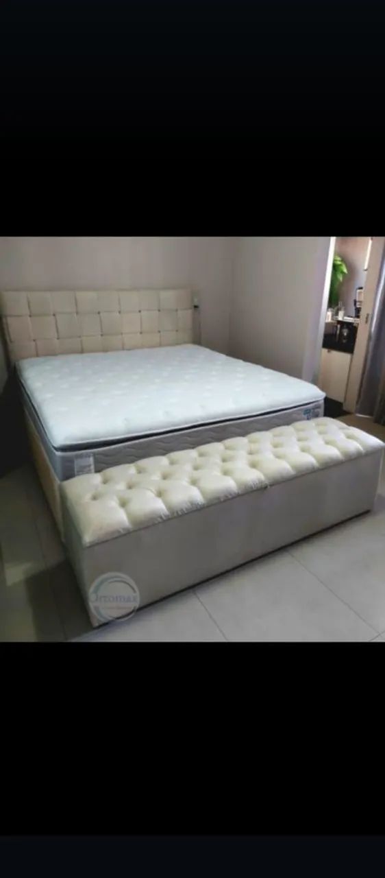Cama super king com colchão confortável e cabeceira reta 