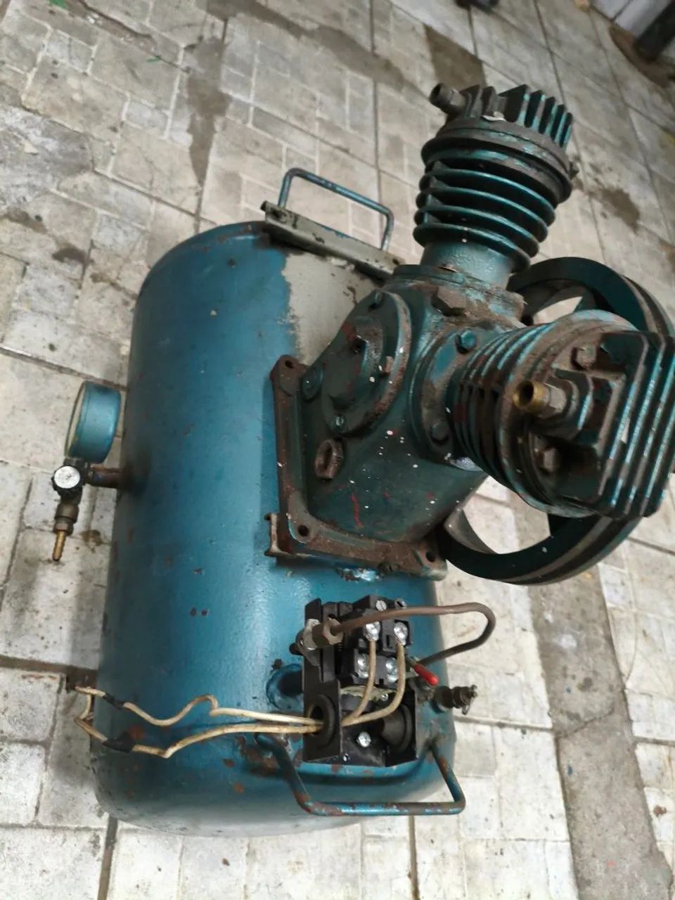 Compressor odontológico  - Foto 4
