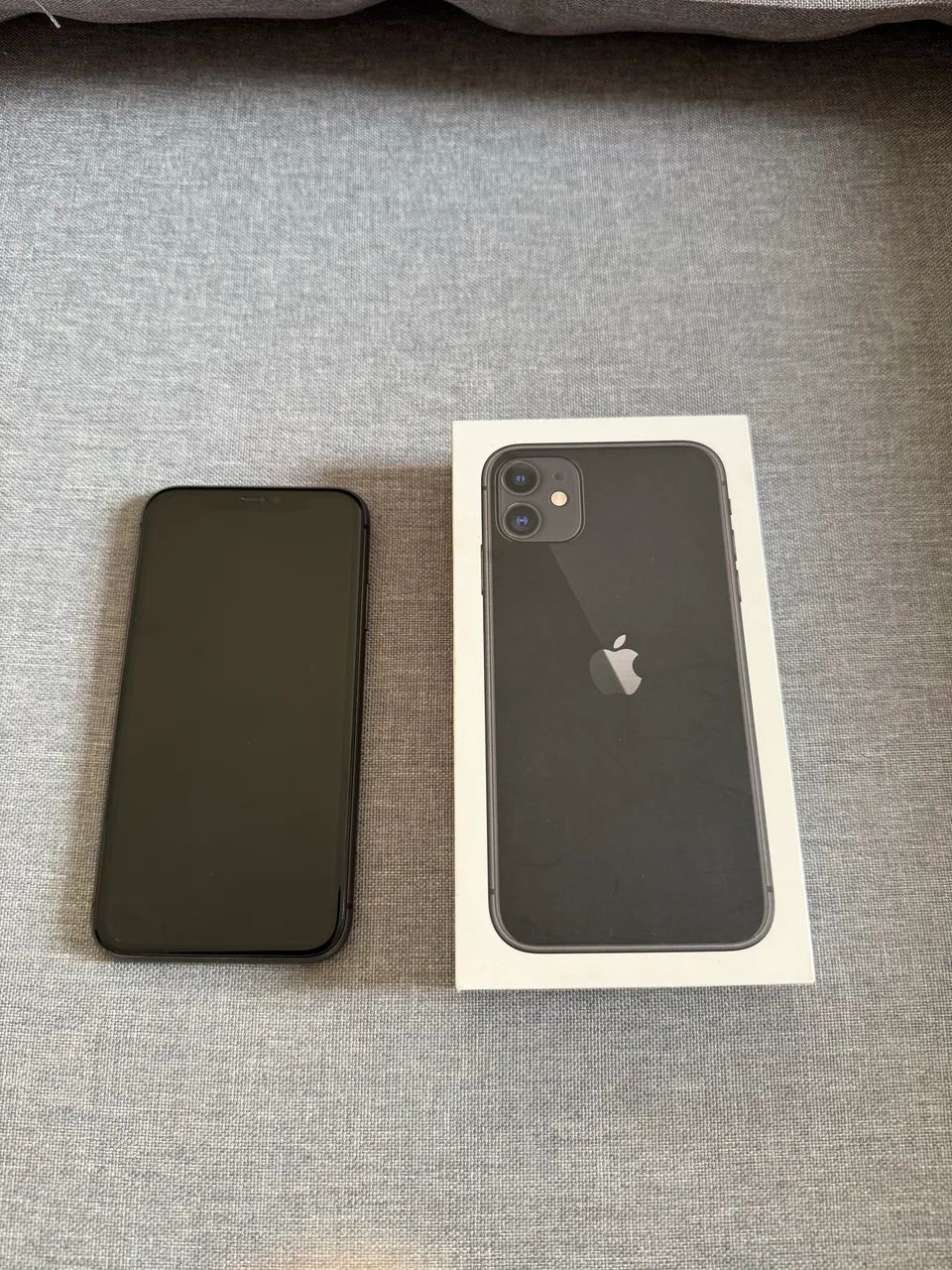 Vendo IPhone 11 128GB com caixa 1.355,00