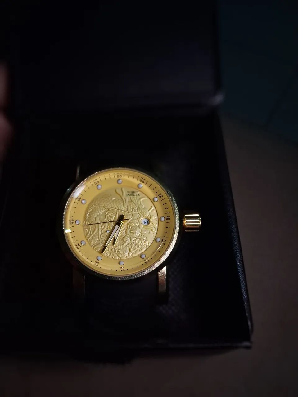 Relógio Invicta Yakuza Dourado + Preto - Foto 2